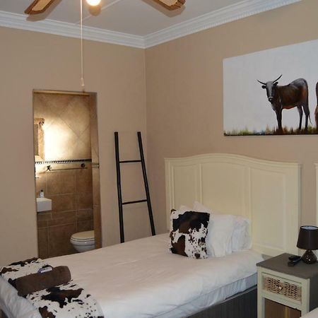 Esmarline Lodge Brits Bagian luar foto