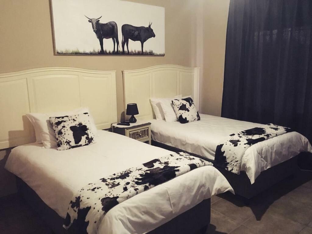 Esmarline Lodge Brits Bagian luar foto