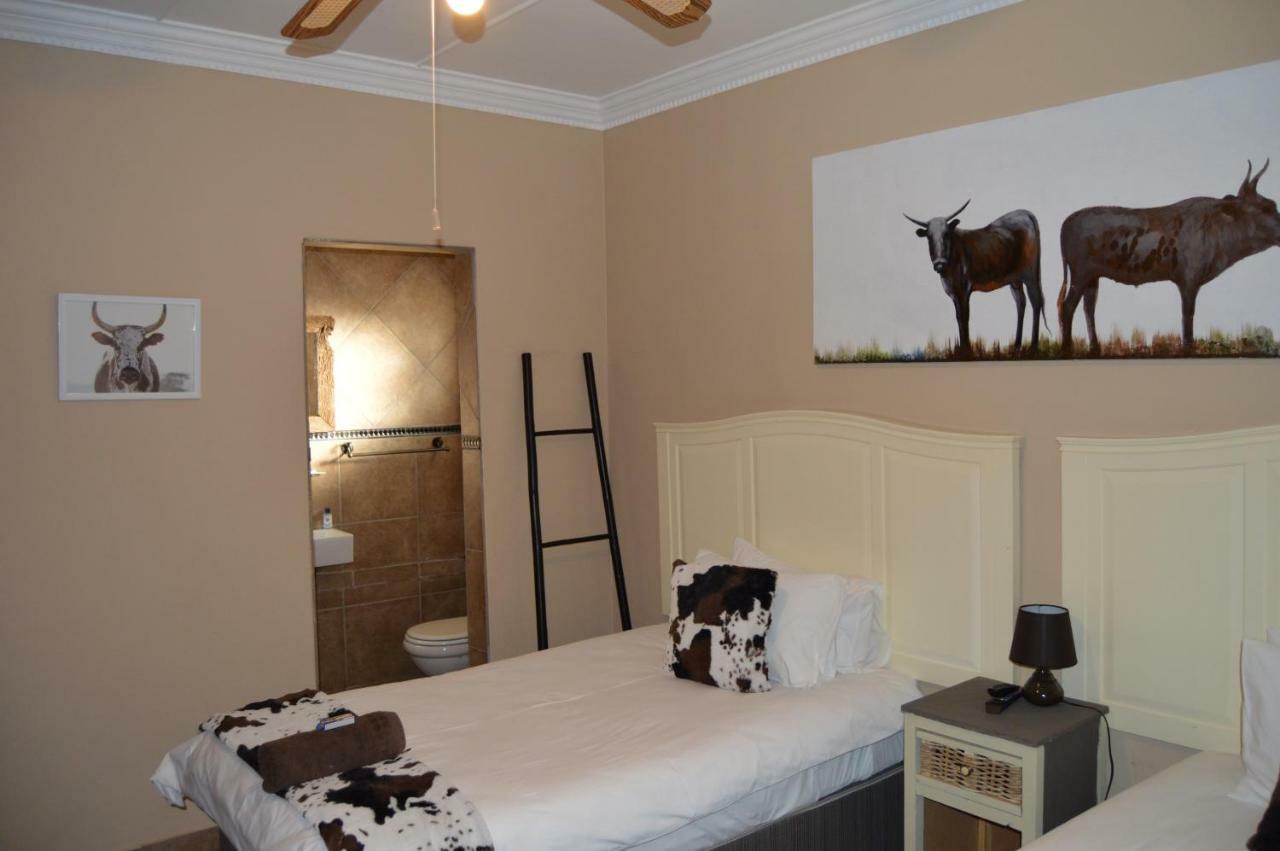 Esmarline Lodge Brits Bagian luar foto